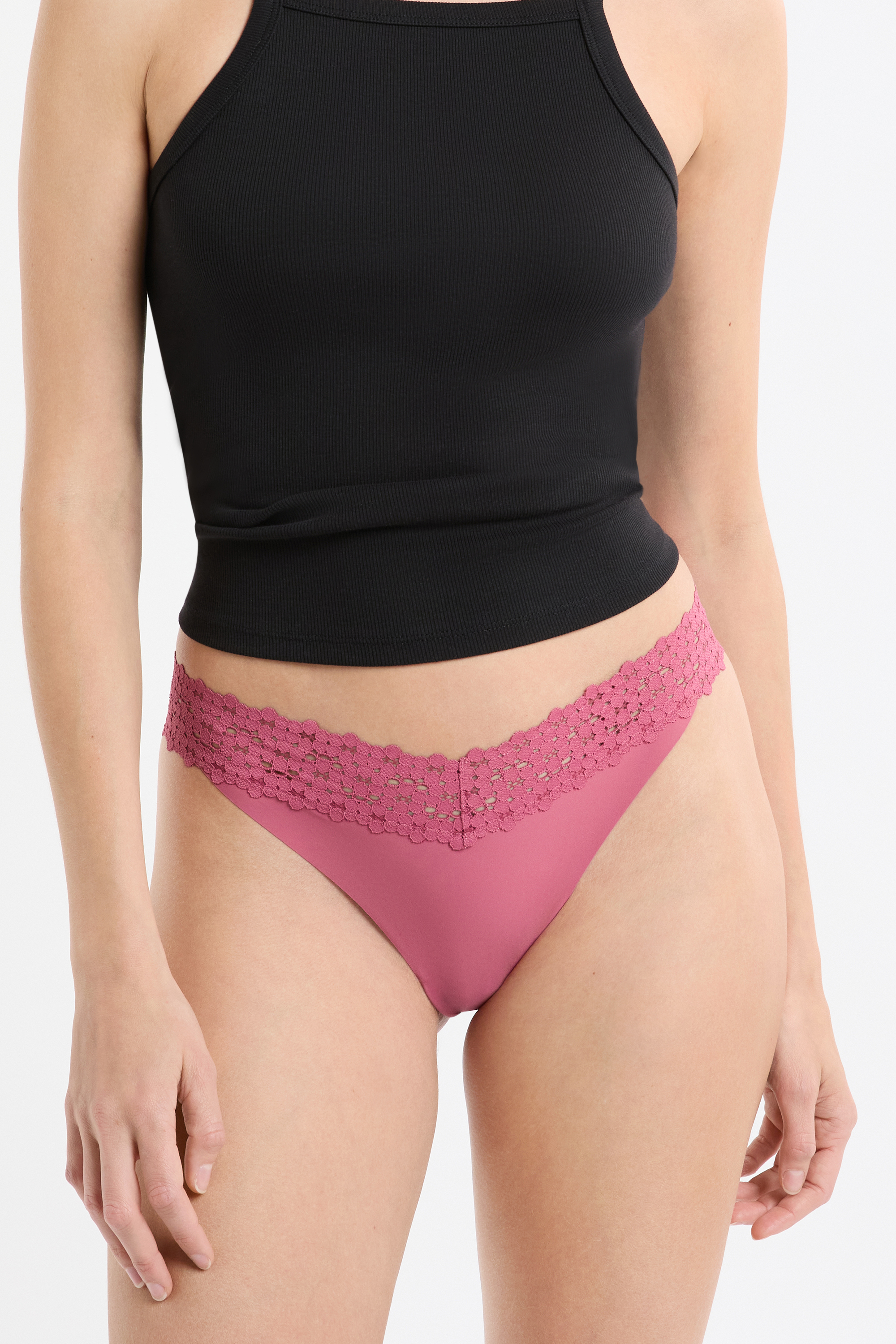 Tanga aus Mikrofaser und Spitze